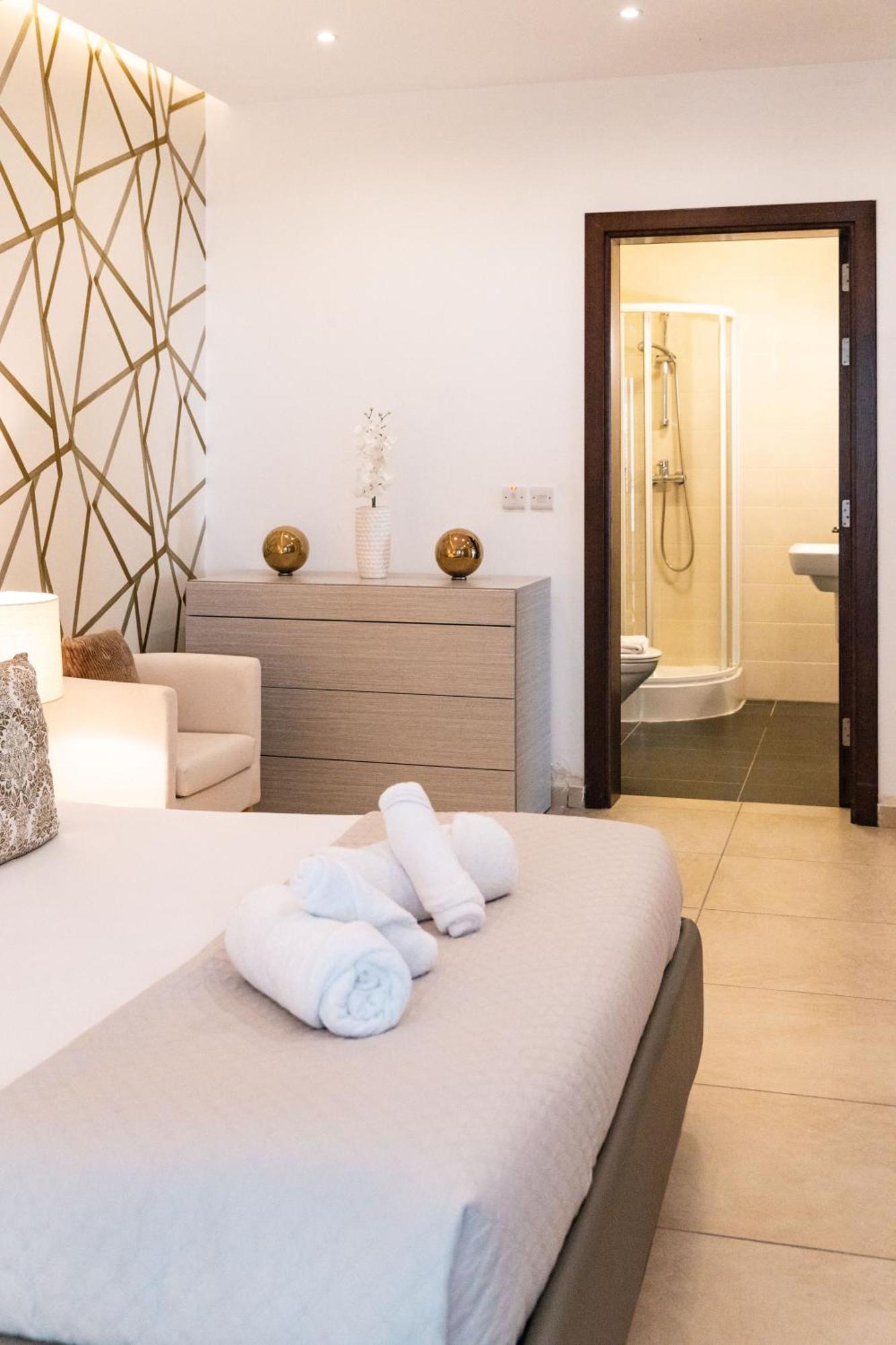 Luxury Seafront 3Br With Pool By Arcobnb Sliema Bagian luar foto
