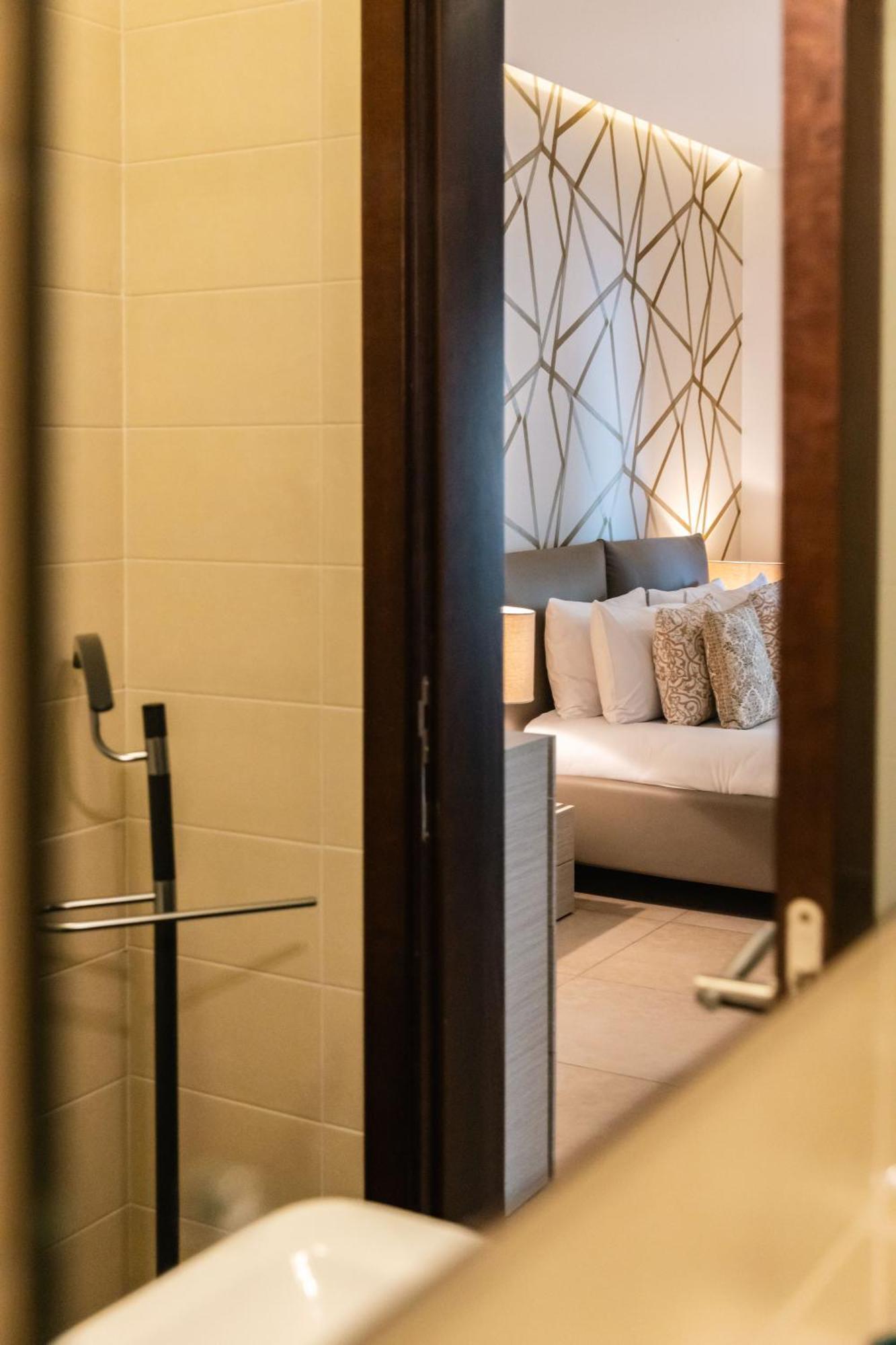 Luxury Seafront 3Br With Pool By Arcobnb Sliema Bagian luar foto