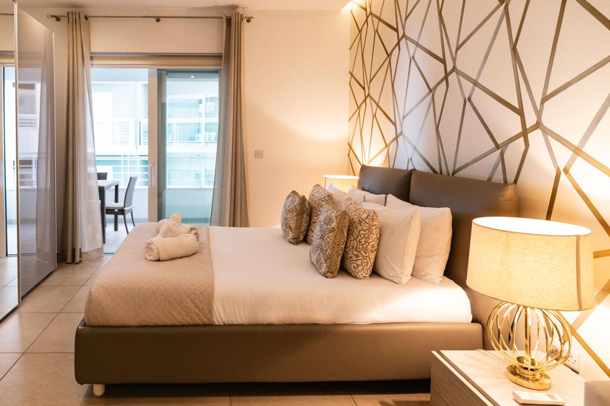 Luxury Seafront 3Br With Pool By Arcobnb Sliema Bagian luar foto
