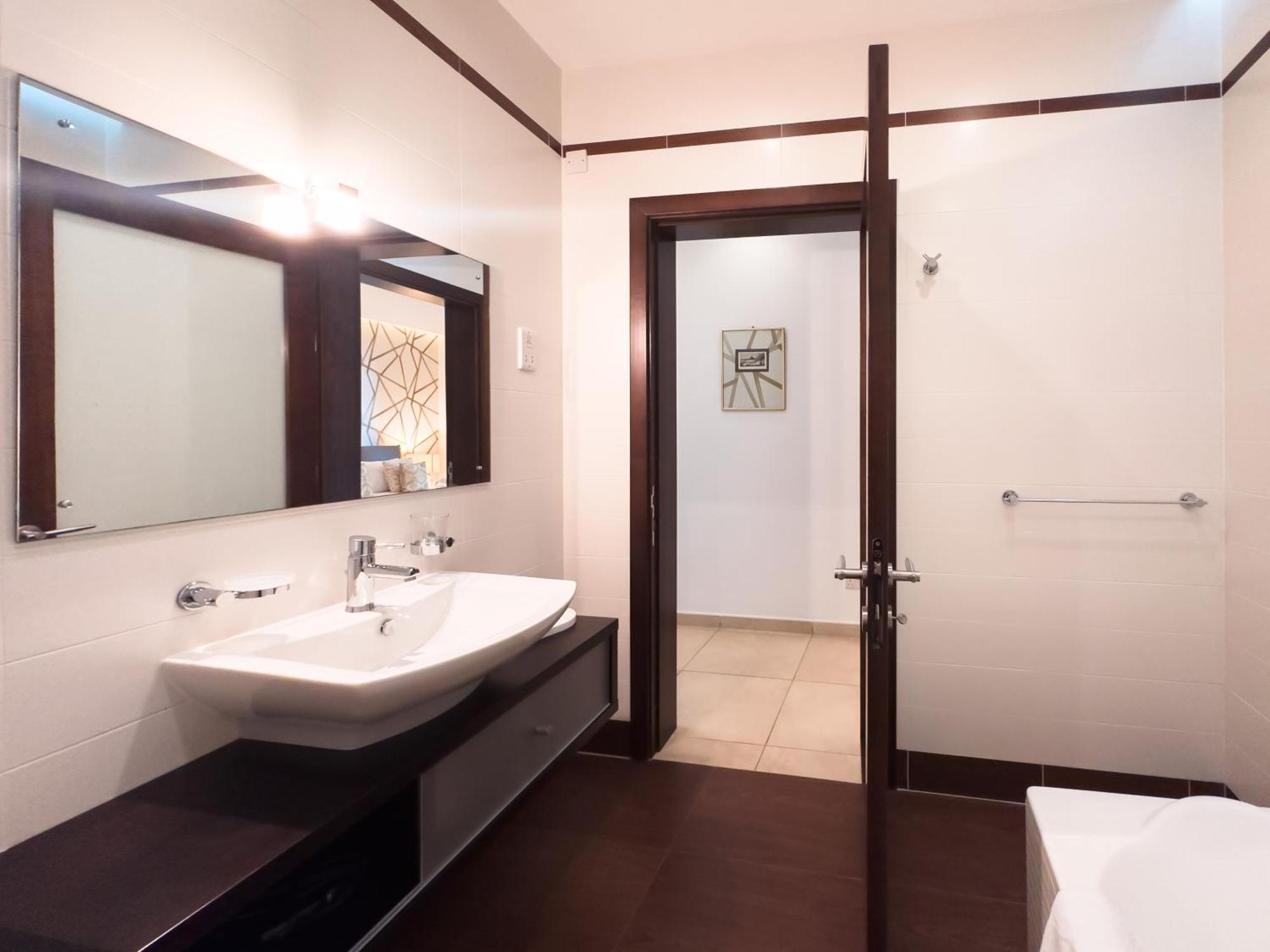 Luxury Seafront 3Br With Pool By Arcobnb Sliema Bagian luar foto